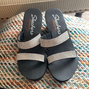 Skechers flip flops